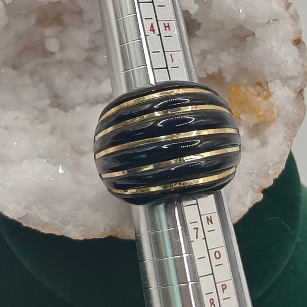 Vintage Black Onyx and 14k Yellow Gold Ribbed Dome Statement Ring Size 6